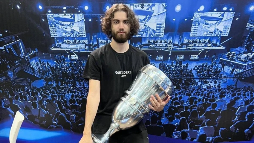 Капитан PARIVISION по Counter-Strike 2 назвал себя хорошим копом, а тренера — плохим